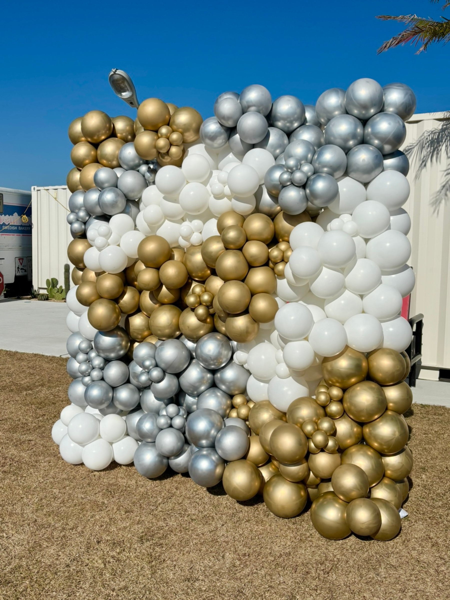 バルーンウォールデコ (ゴールド/シルバー)