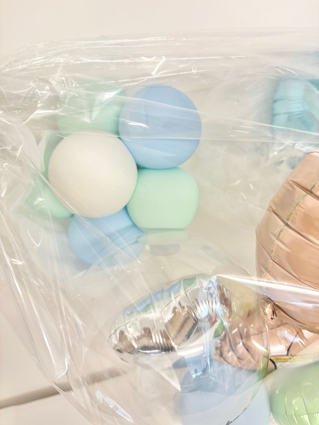 #色_マカロンブルー