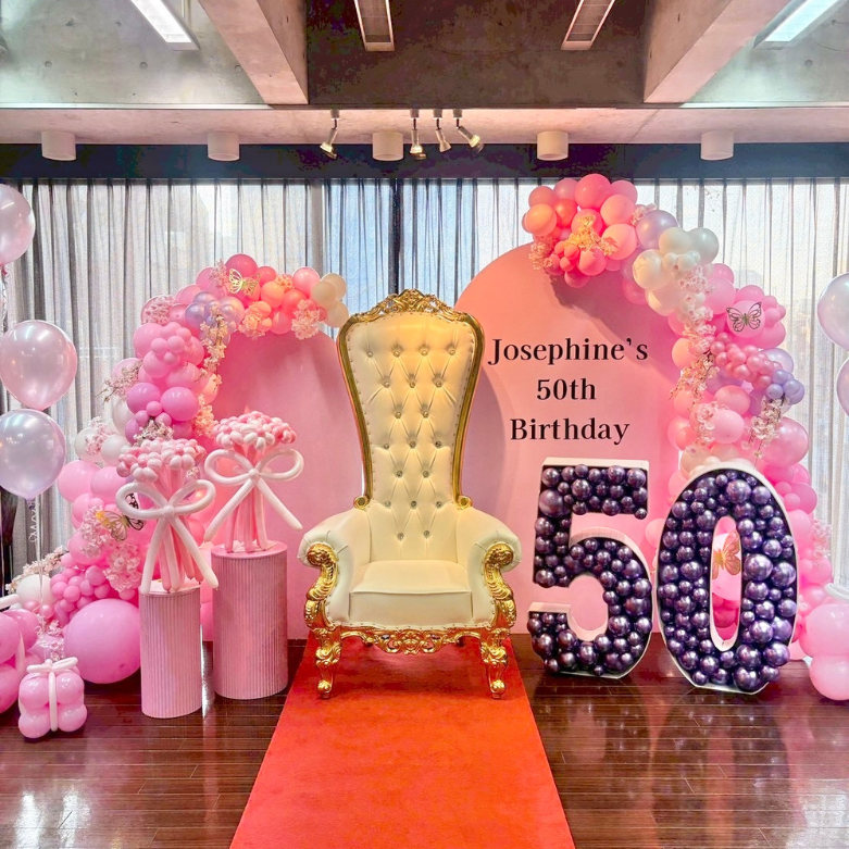 バルーンガーランドとパネルで作る特別なフォト空間