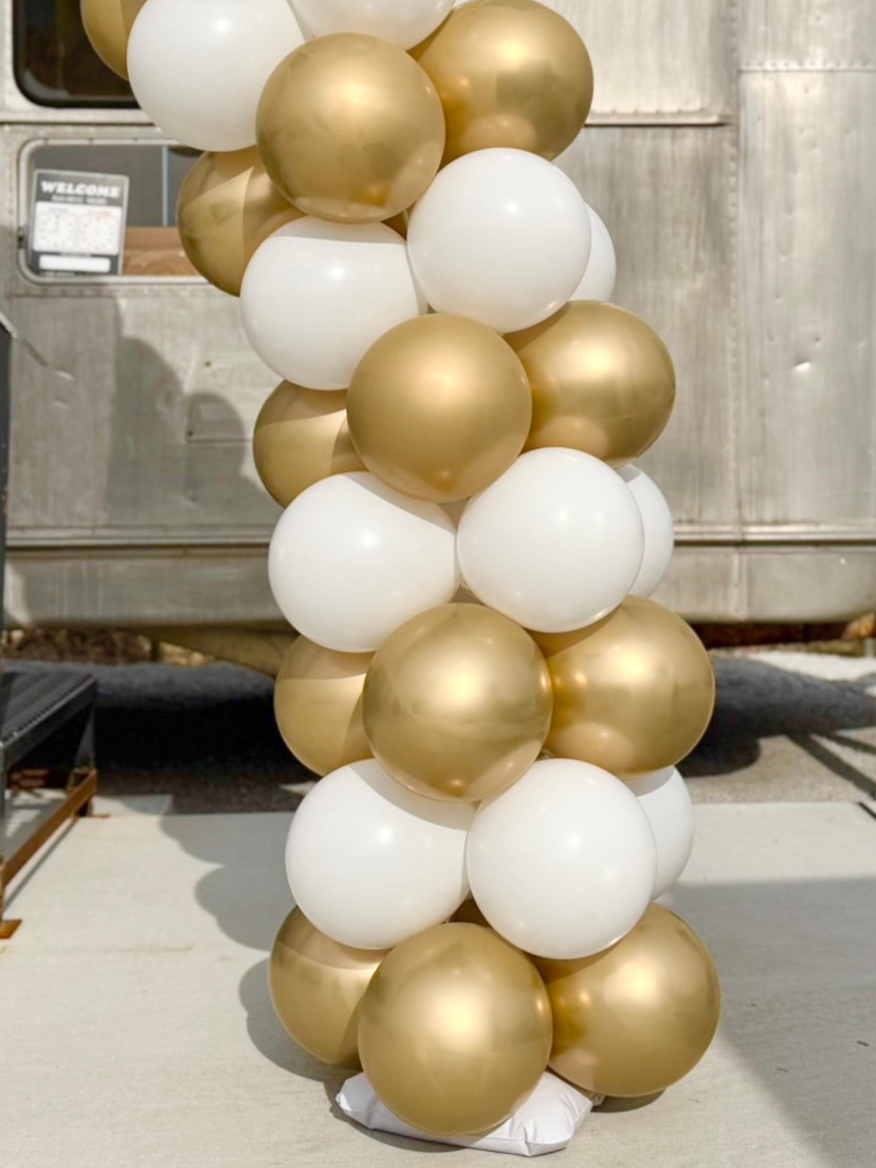 バルーンアーチ(ゴールド/ホワイト)