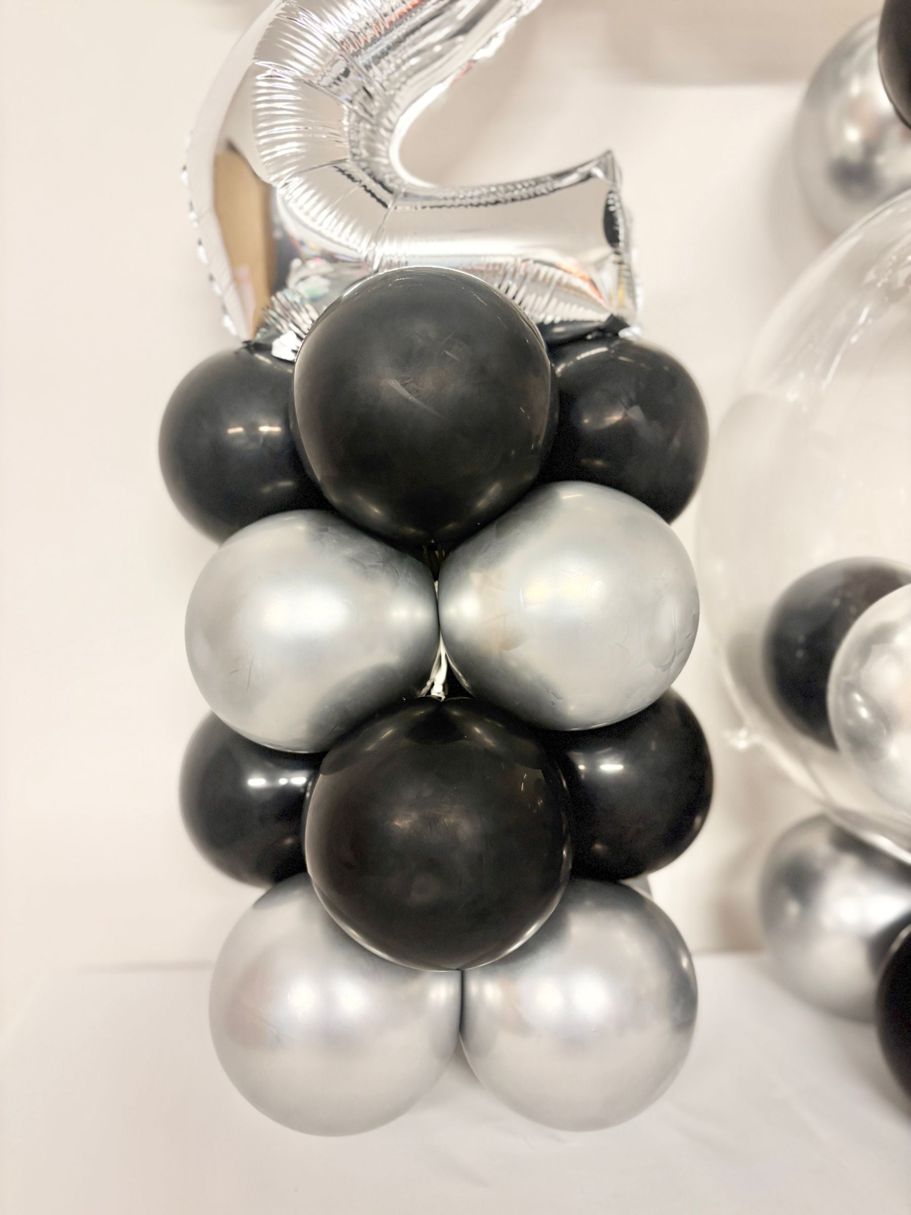 #色_ブラック/シルバー