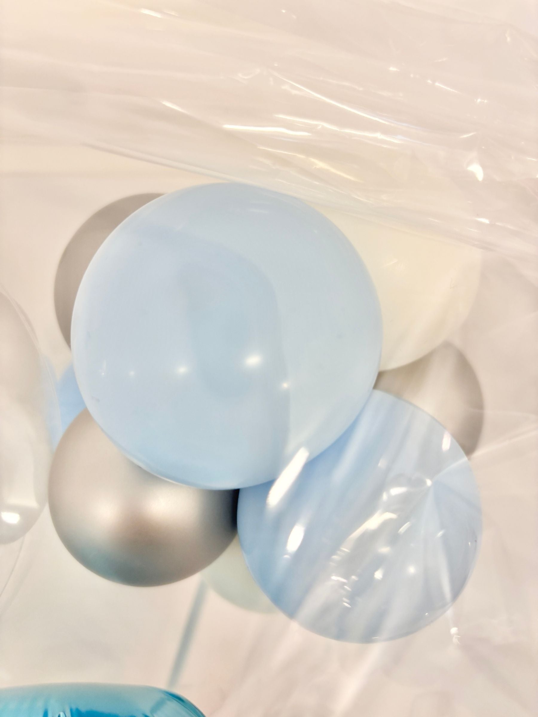 #色_マカロンブルー