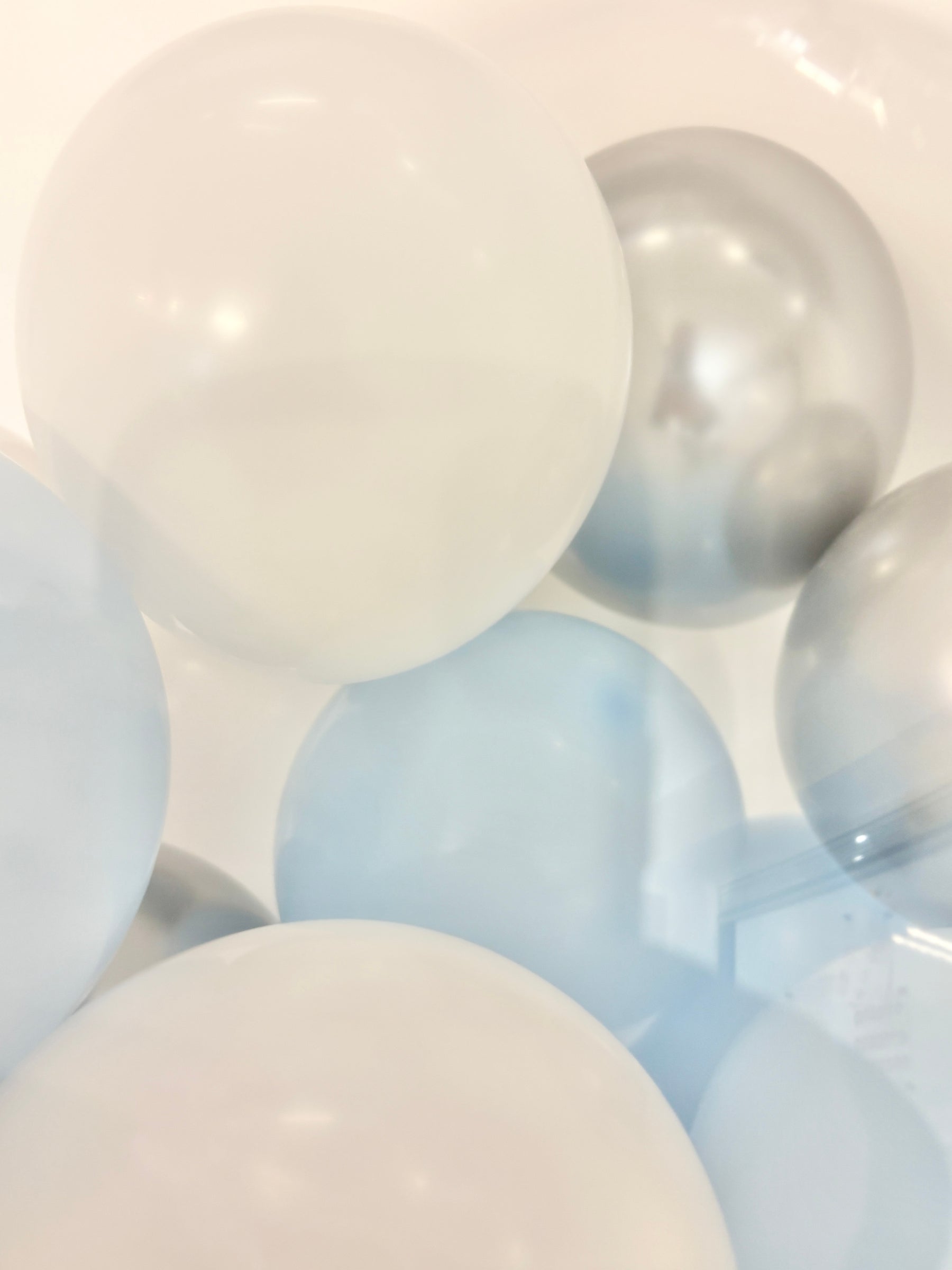 #色_マカロンブルー