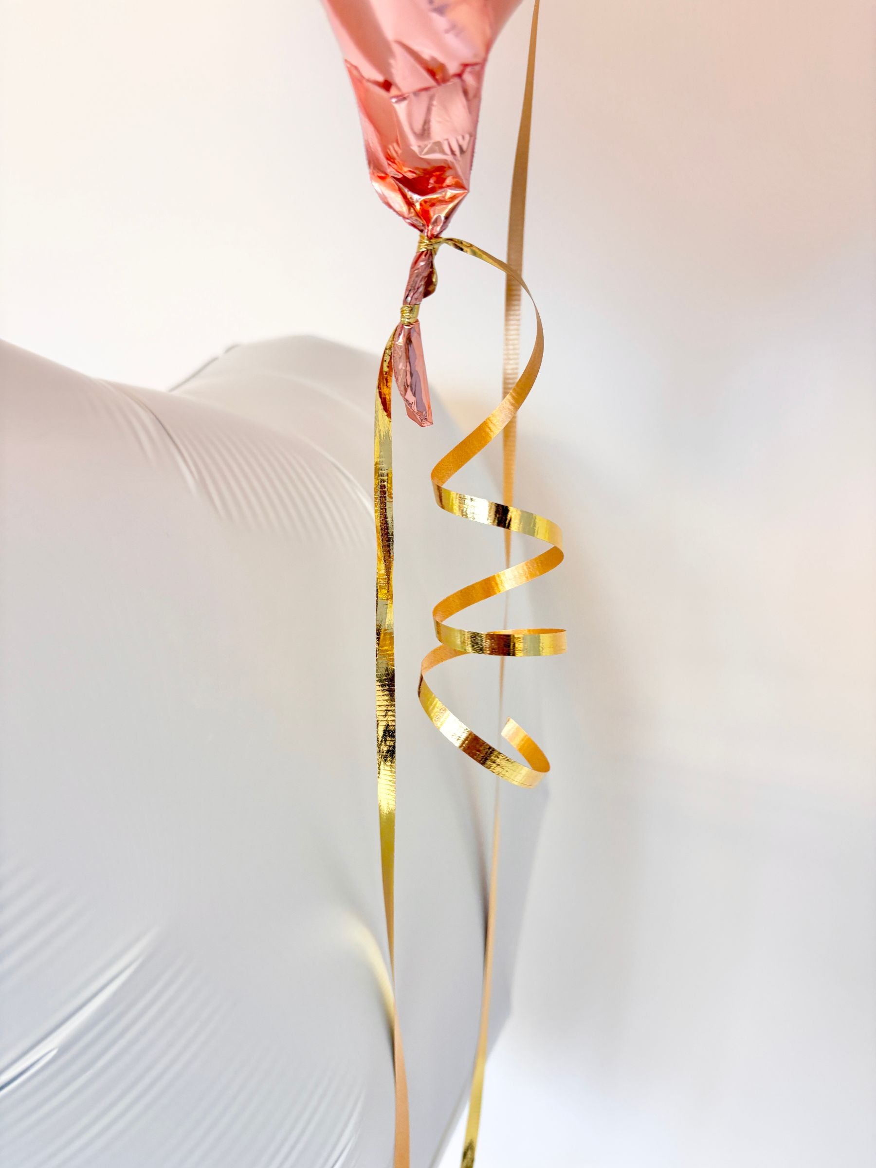 #色_ホワイト/サーモンピンク